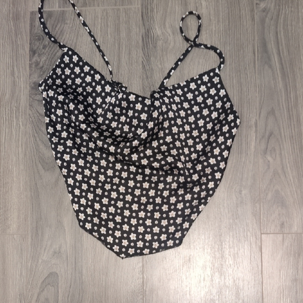 Black and White Floral Forever 21 Tank Top